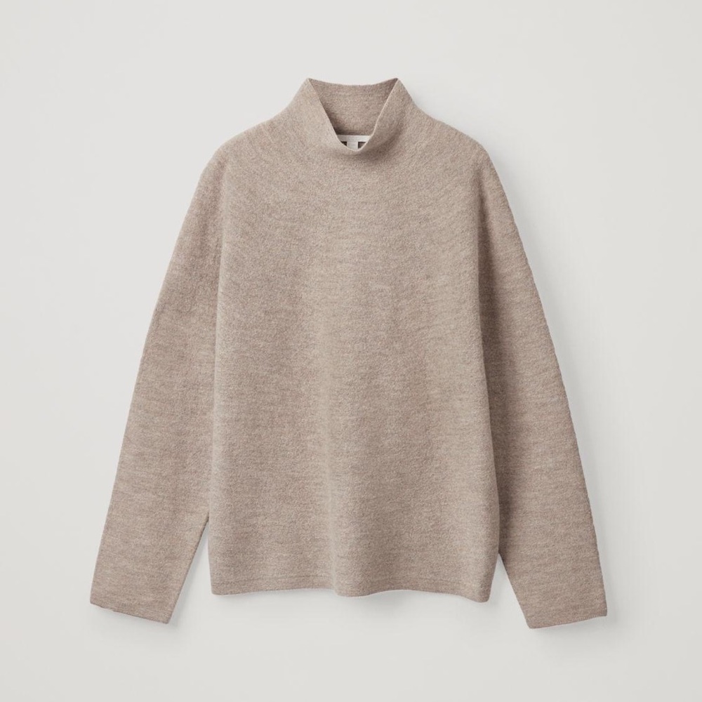 BEIGE WOOL SWEATER